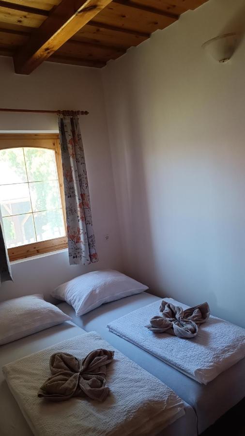Vica Apartman Balatonberény Exterior foto